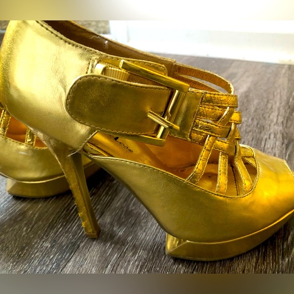 Wild Rose gold heels - Picture 7 of 9